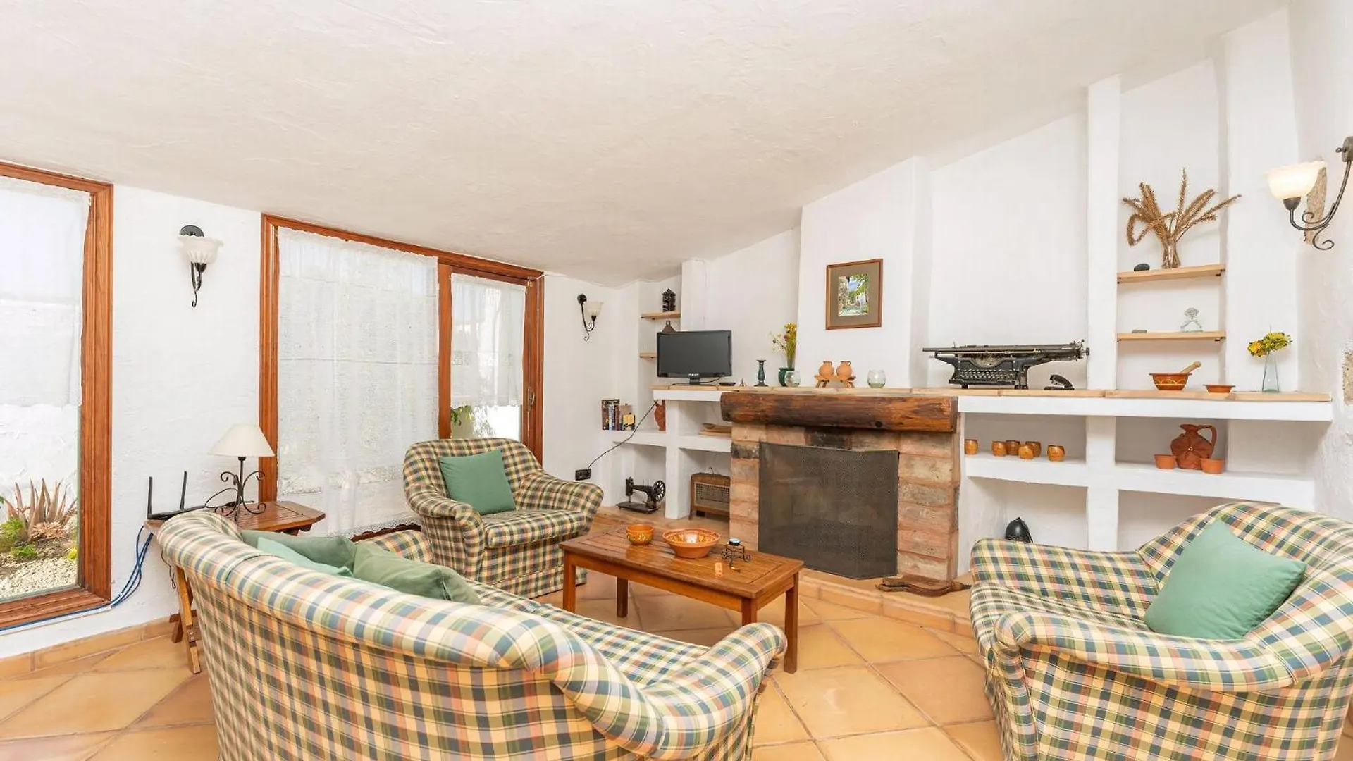 Geraeumiges Ferienhaus Casa Verde Fuer Zwei Personen Charco del Pino 0*,  Spain